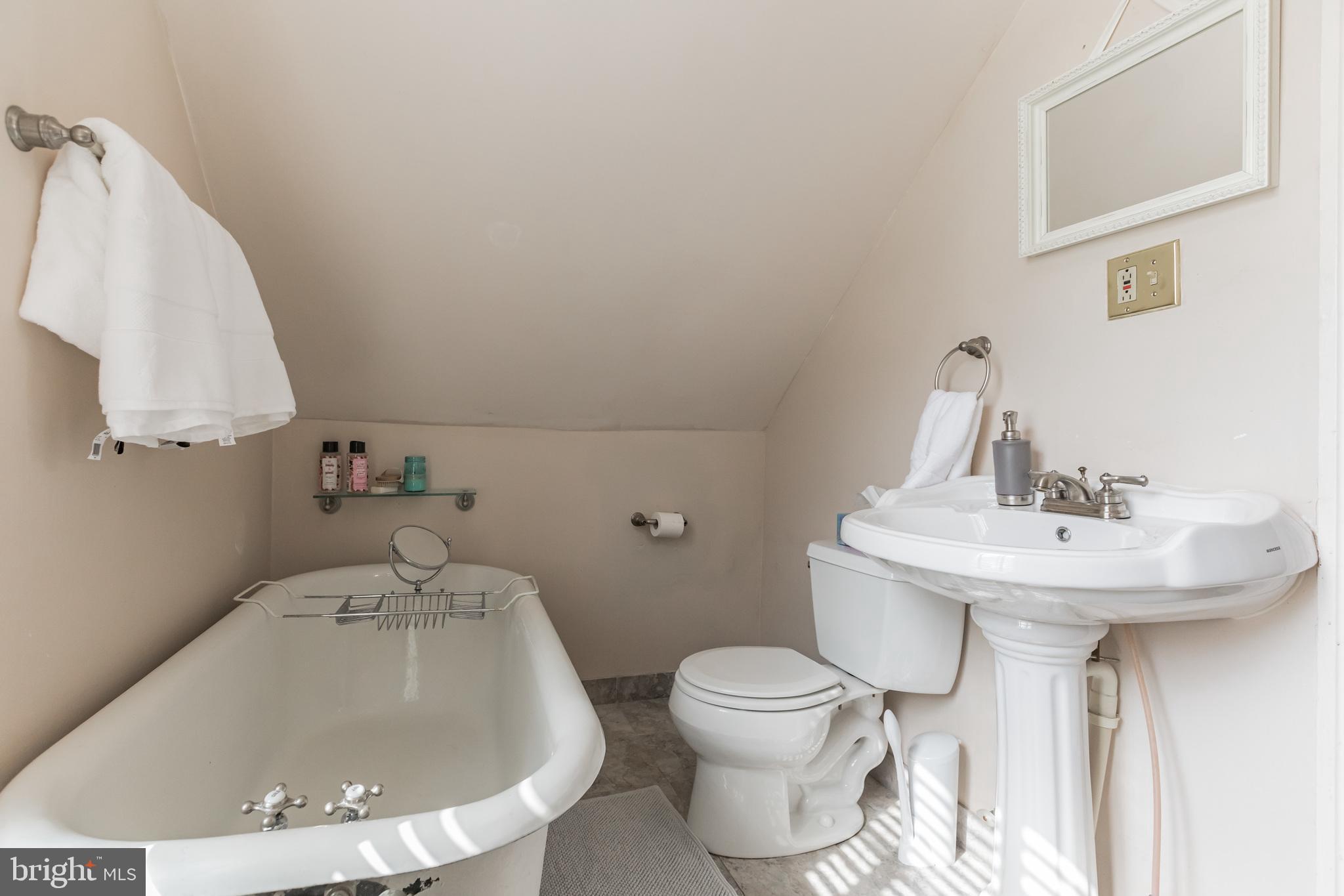 900 Main Street Riverton, NJ 08077 - Photo 6 of 33