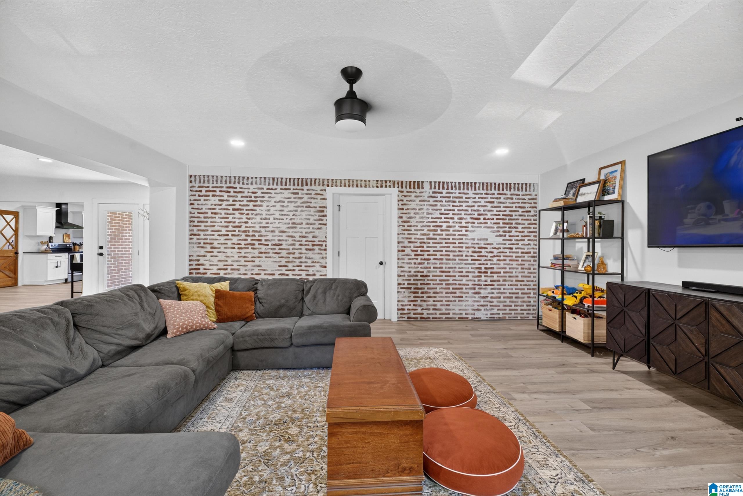 415 Lester Street Glencoe, AL 35905 - Photo 5 of 46