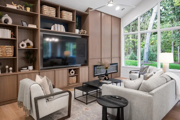 $839,900 | 600 Kraewood Drive, Northfield, MN 55057