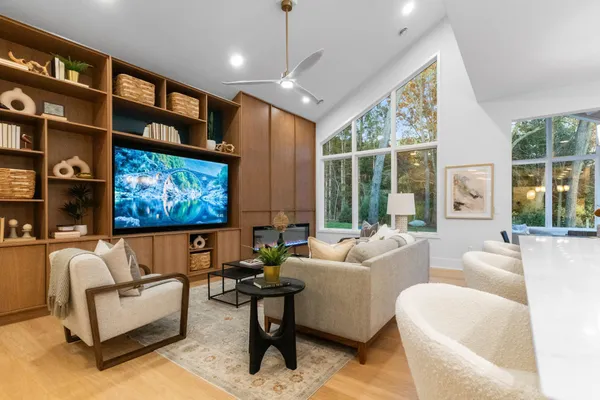 $839,900 | 600 Kraewood Drive, Northfield, MN 55057