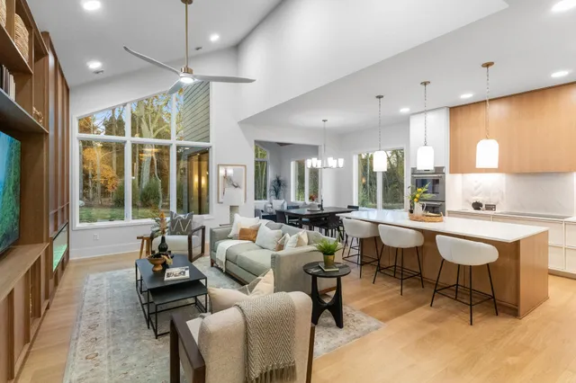 $839,900 | 600 Kraewood Drive, Northfield, MN 55057