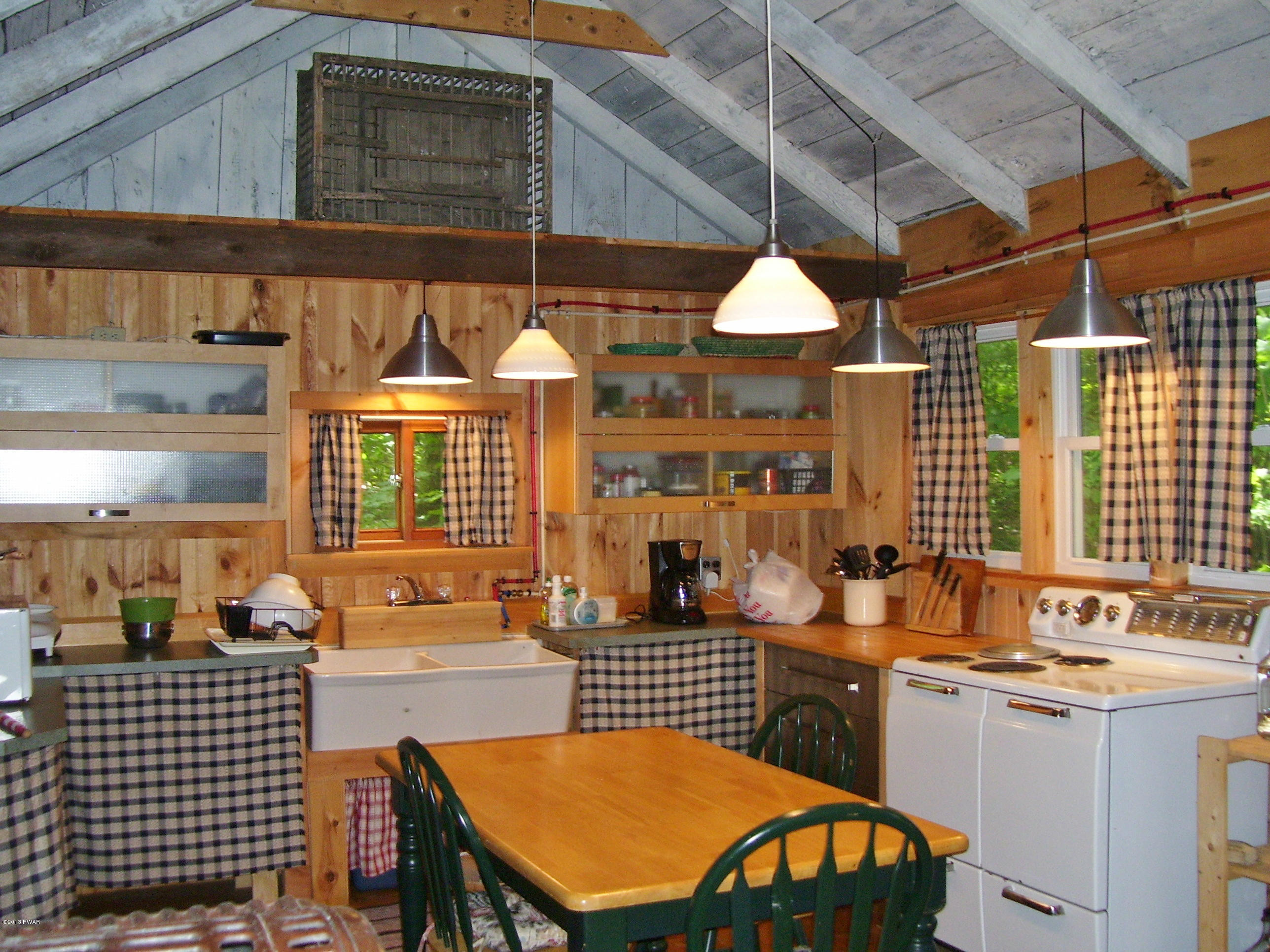 119 Pecks Pond Road Dingmans Ferry, PA 18328 - Photo 4 of 22