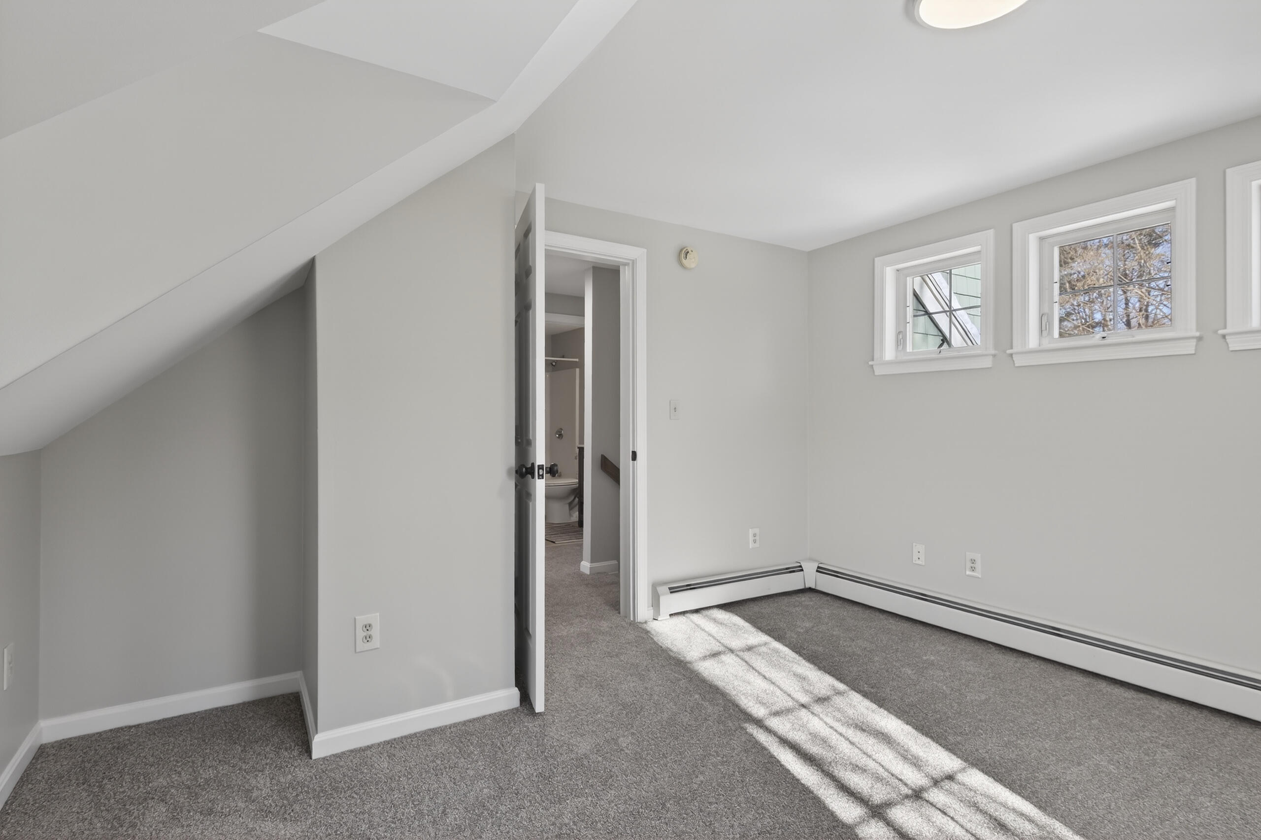 1 Elizabeth Road, Unit 1 South Berwick, ME 03908 - Photo 20 of 25 1_Elizabeth_Rd_046