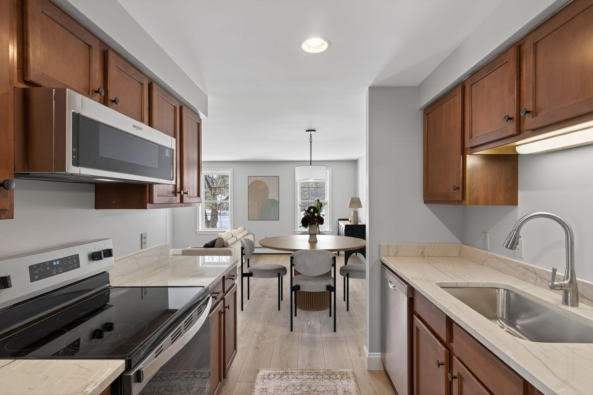 1 Elizabeth Road, Unit 1 South Berwick, ME 03908 - Photo 2 of 20 Property_C512_1_Elizabeth_Rd_025_15-02-2