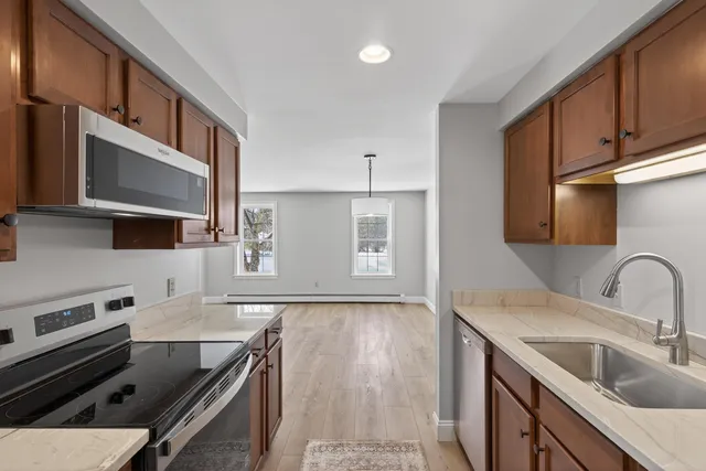 $430,000 | 1 Elizabeth Road, Unit 1, South Berwick, ME 03908