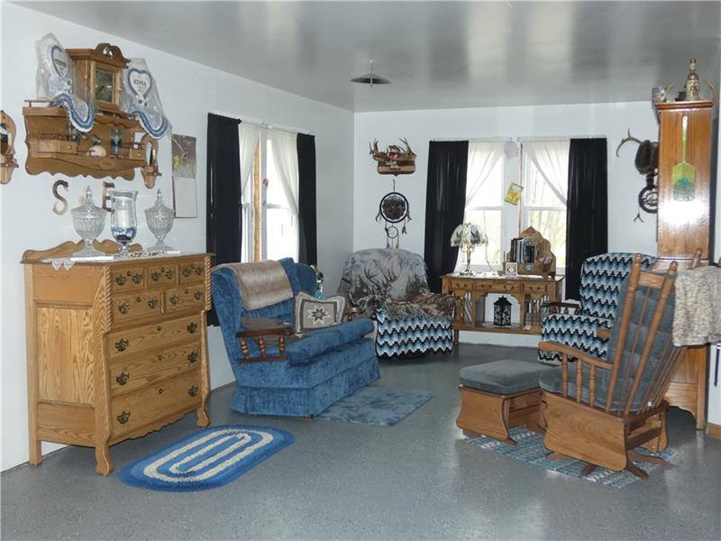 253 Cokain Road Harrisville, PA 16038 - Photo 22 of 25 Living space in outbuilding