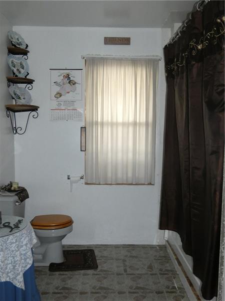 253 Cokain Road Harrisville, PA 16038 - Photo 25 of 25 Full bathroom in the outbuilding