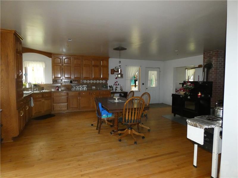 253 Cokain Road Harrisville, PA 16038 - Photo 9 of 25
