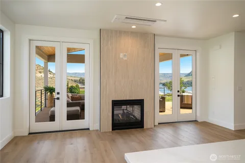 $1,749,998 | 203 Bluebell Lane, Chelan, WA 98816