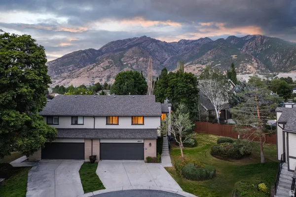 $695,000 | 6943 South Twin Aspen Cove, Cottonwood Heights, UT 84121
