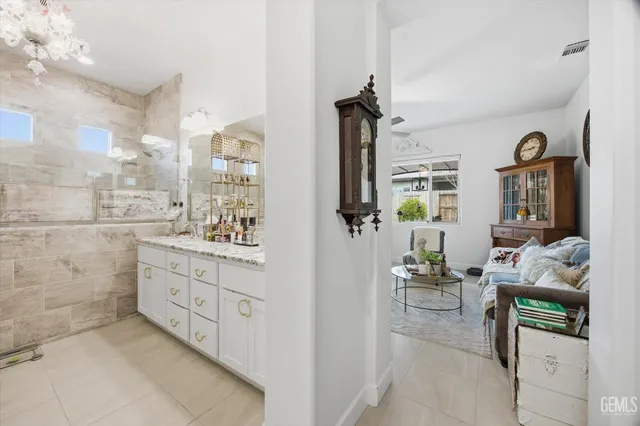 $679,990 | Undisclosed Address, Bakersfield, CA 93314