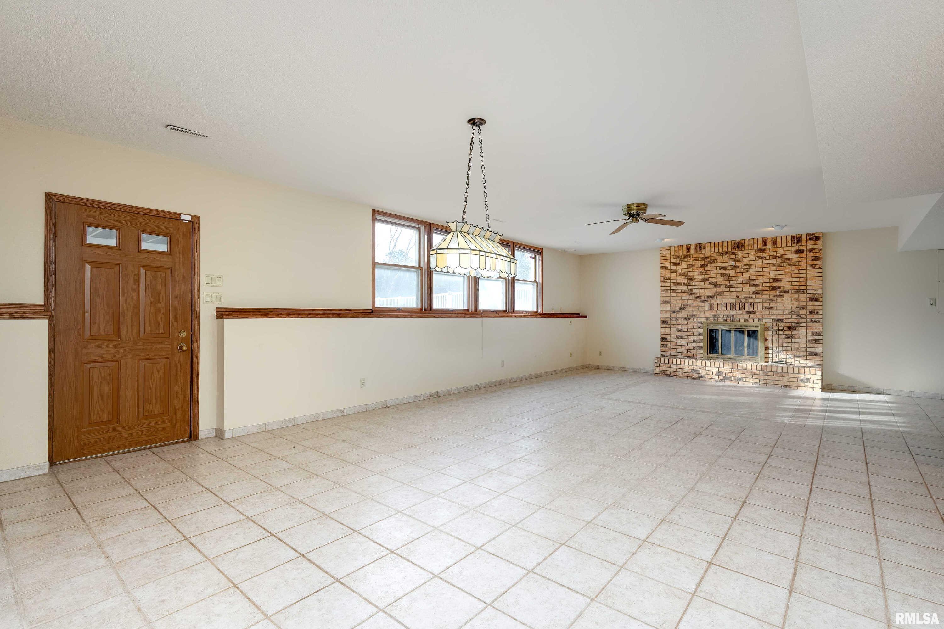 4014 Forest Road Davenport, IA 52807 - Photo 54 of 70 Gallery Image 54