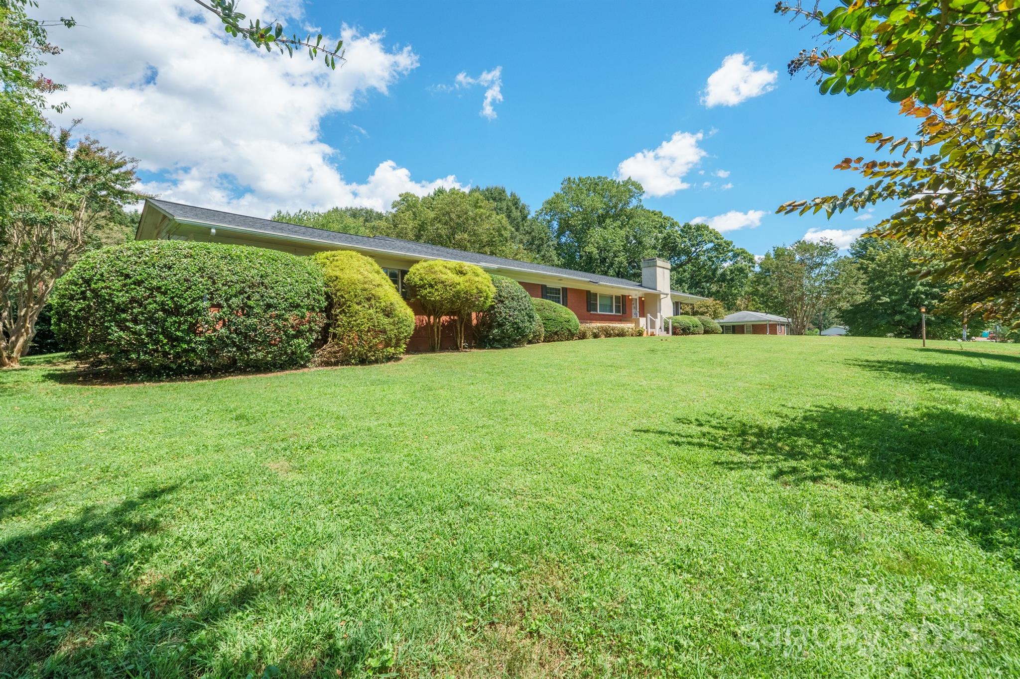 152 31st Avenue Northwest Hickory, NC 28601 - Photo 11 of 45