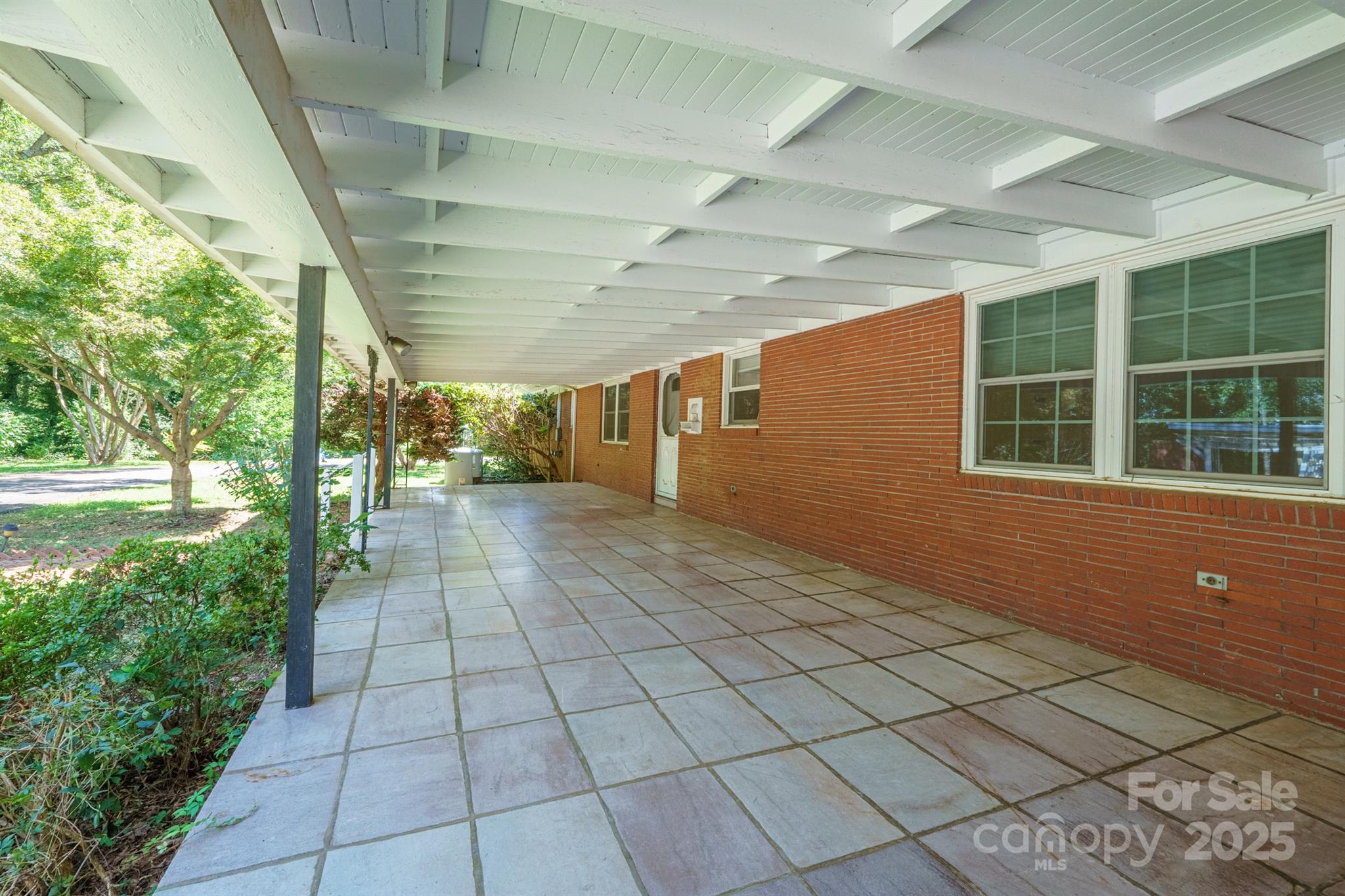 152 31st Avenue Northwest Hickory, NC 28601 - Photo 9 of 45