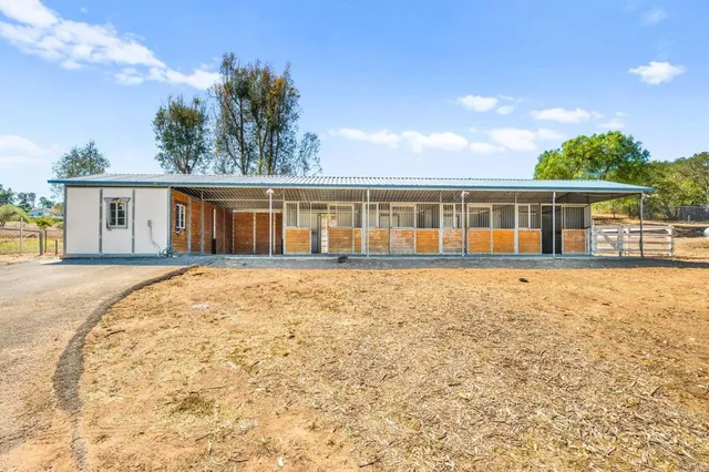 $1,050,000 | 758 Verde Avenue, Fallbrook, CA 92028