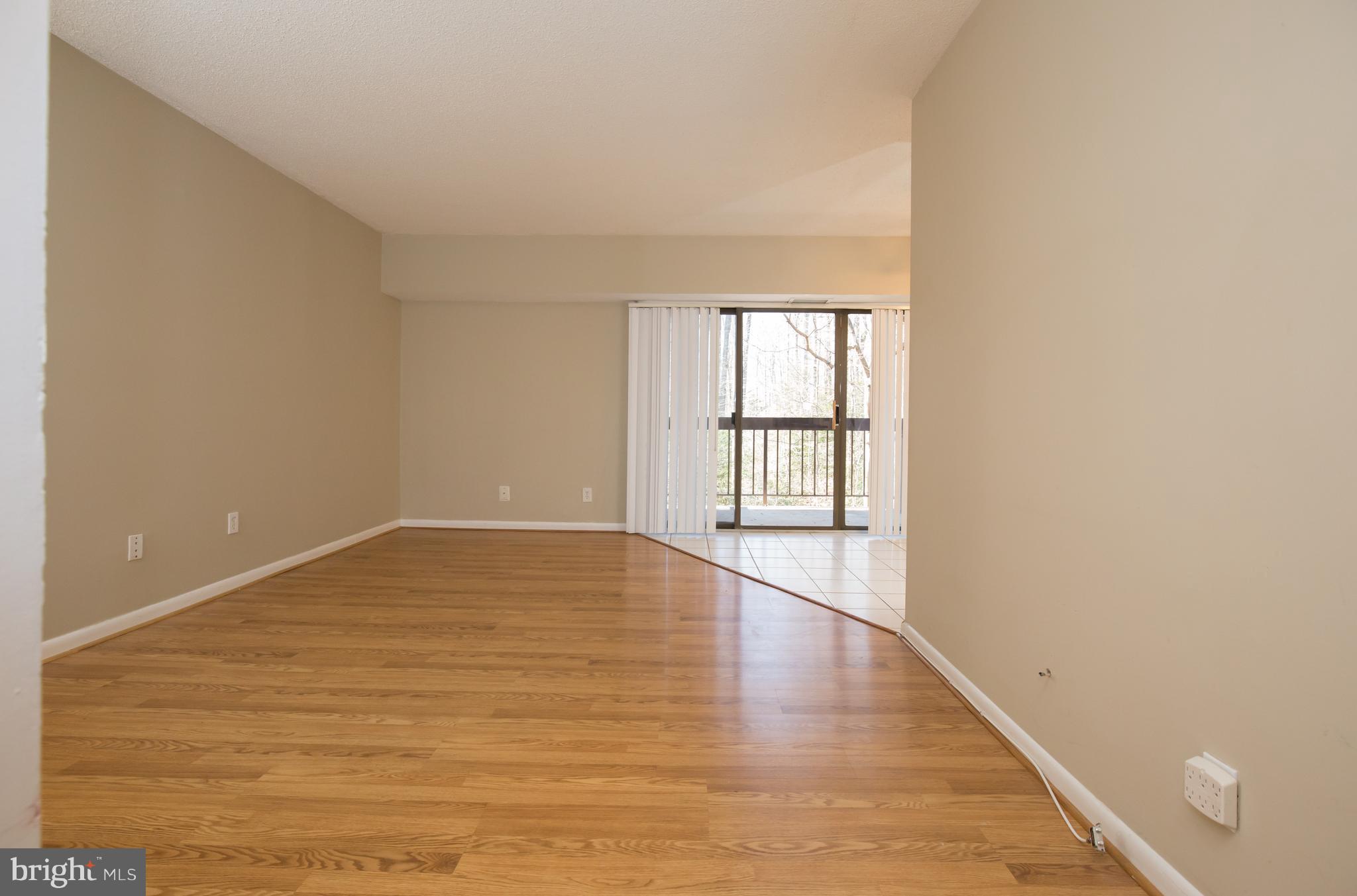 11621 Stoneview Square, Unit 11C Reston, VA 20191 - Photo 8 of 22 Dining Room