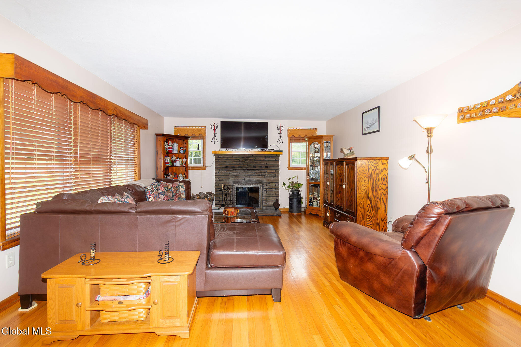 1378 Quackenbush Road Schenectady, NY 12306 - Photo 5 of 62 1378Quackenbush-28