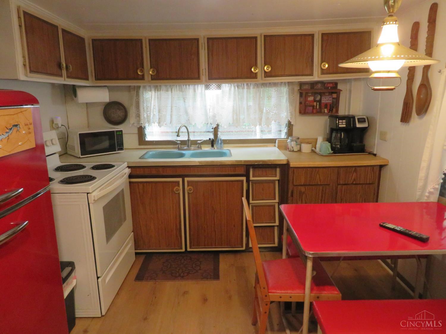 6051 Blue Ribbon Road Hillsboro, OH 45133 - Photo 15 of 47 Gallery Image 15