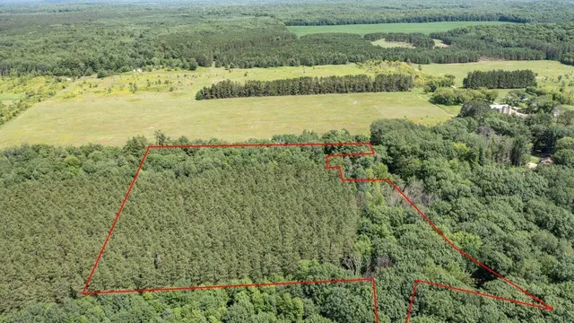 $75,000 | East Oak Ridge Lane, Gresham, WI 54128