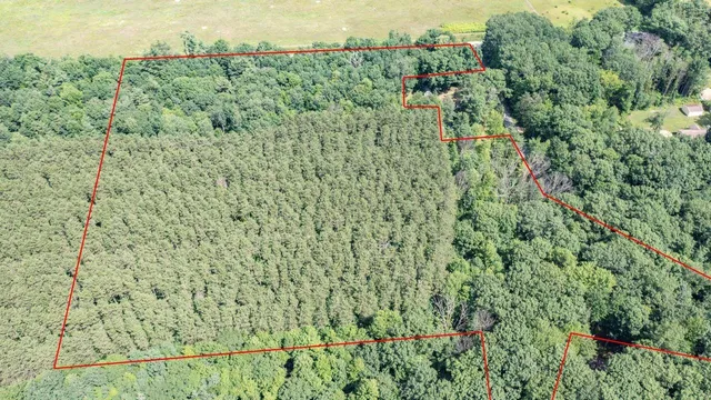 $75,000 | East Oak Ridge Lane, Gresham, WI 54128