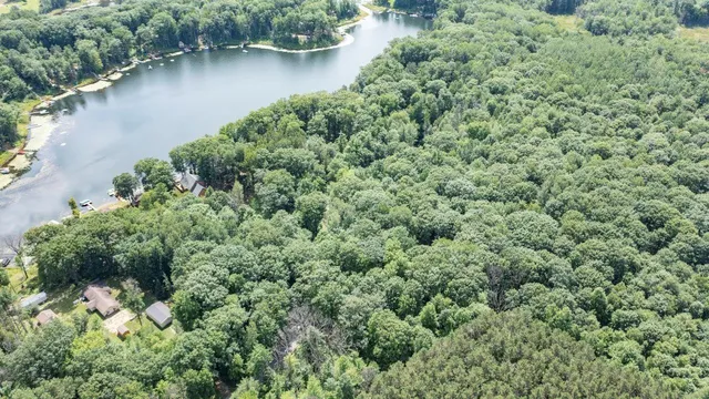 $75,000 | East Oak Ridge Lane, Gresham, WI 54128