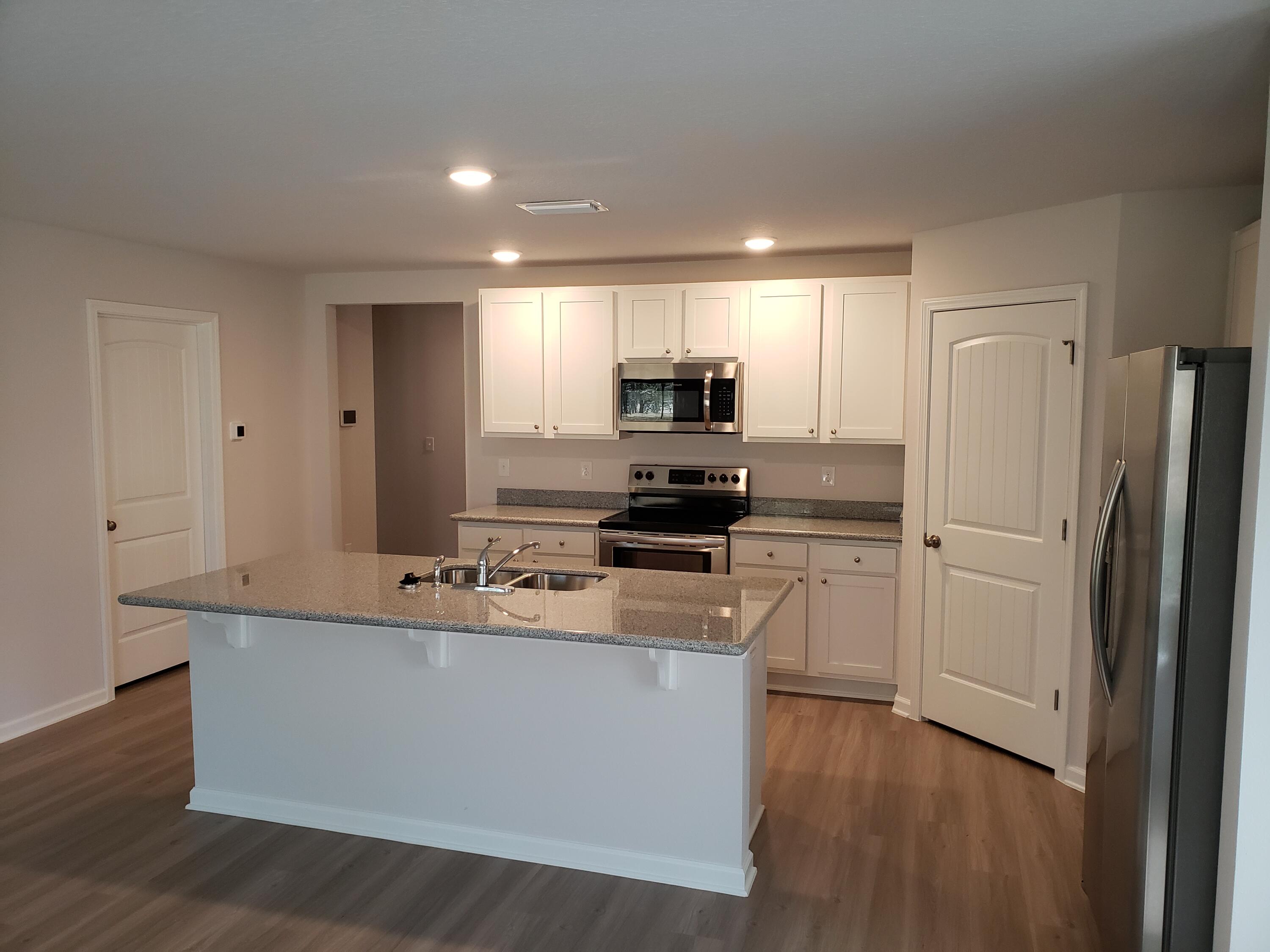 4635 Naval Court Crestview, FL 32539 - Photo 6 of 13 Lismore kit. Granite