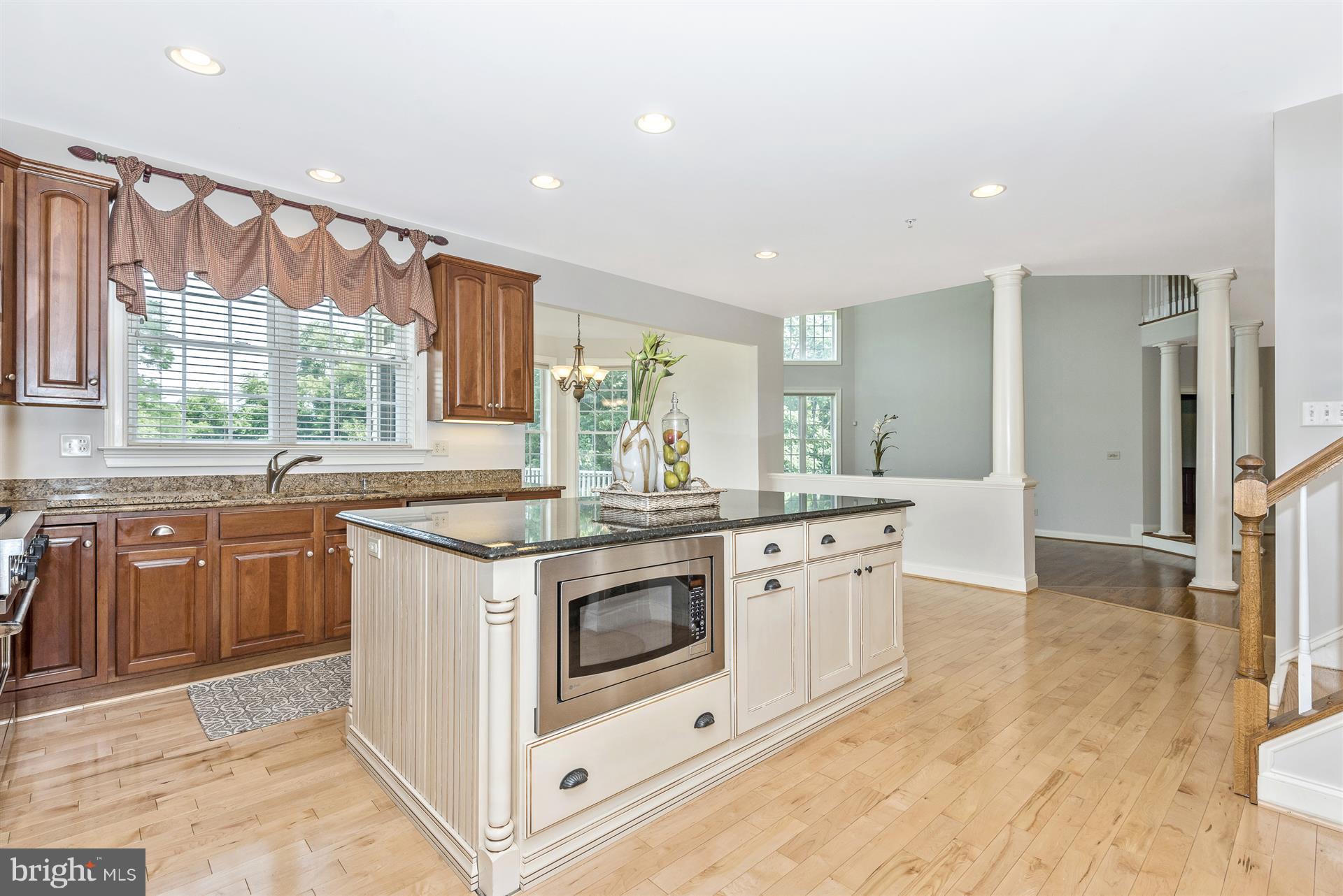 2424 Sapling Ridge Lane Brookeville, MD 20833 - Photo 11 of 30 Kitchen