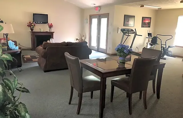 $570 | 201 West Main Street, Lexington, OH 44904