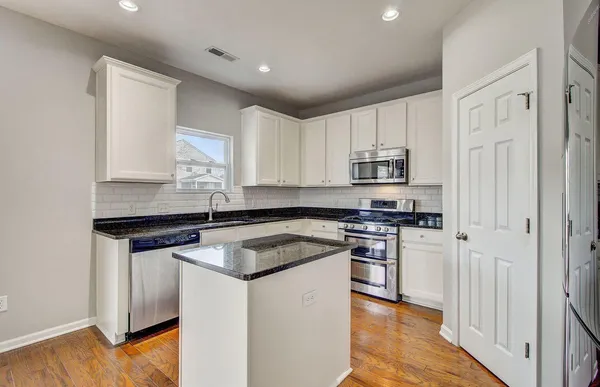 $4,000 | 3130 Cold Harbor Way, Charleston, SC 29414