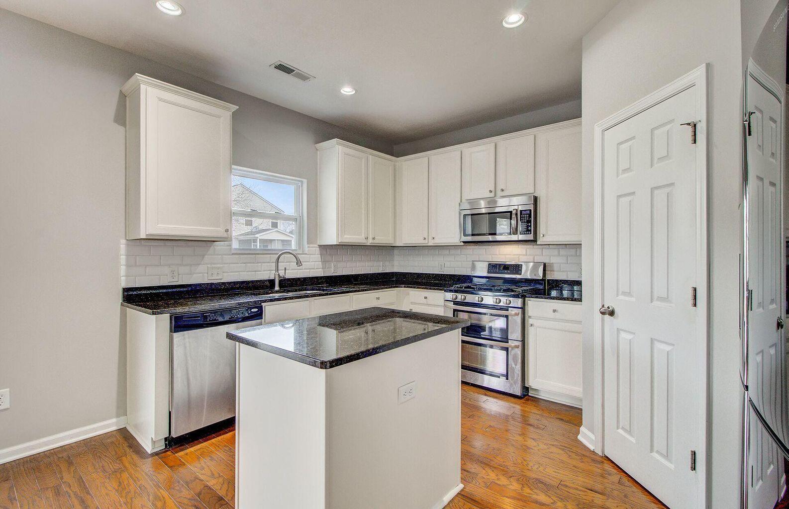3130 Cold Harbor Way Charleston, SC 29414 - Photo 7 of 26 Kitchen