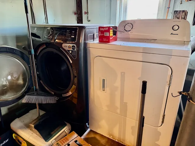 $2,800 | 56 Stafford Road, Unit 1, Hull, MA 02045