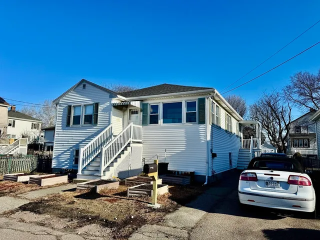 $2,800 | 56 Stafford Road, Unit 1, Hull, MA 02045