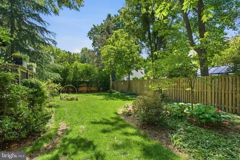 $1,050,000 | 2507 Toron Court, Alexandria, VA 22306