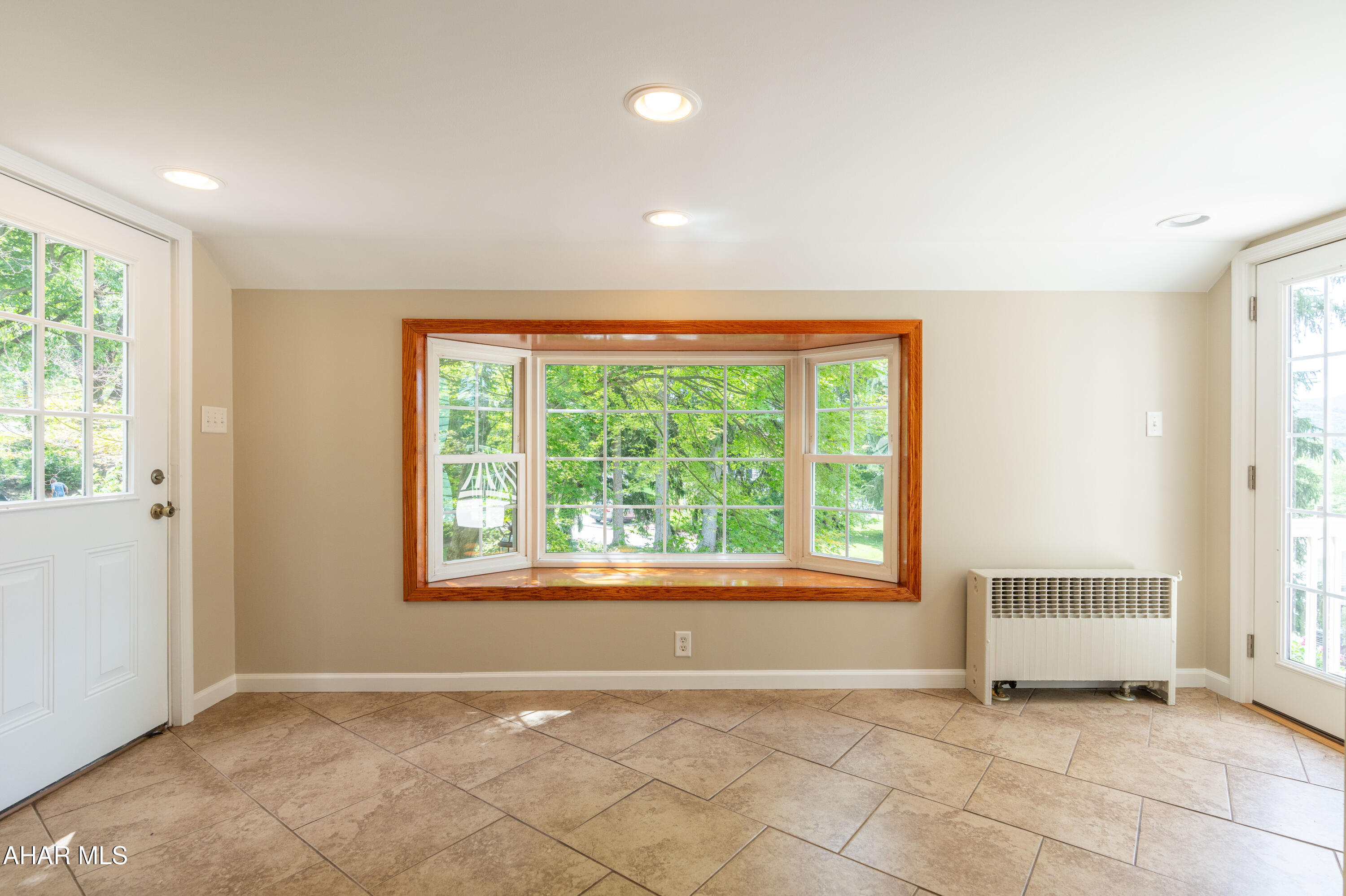 4022 Ridge Avenue Altoona, PA 16602 - Photo 16 of 71