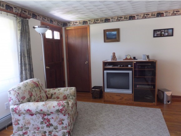 196 North Village Road Loudon, NH 03307 - Photo 10 of 17