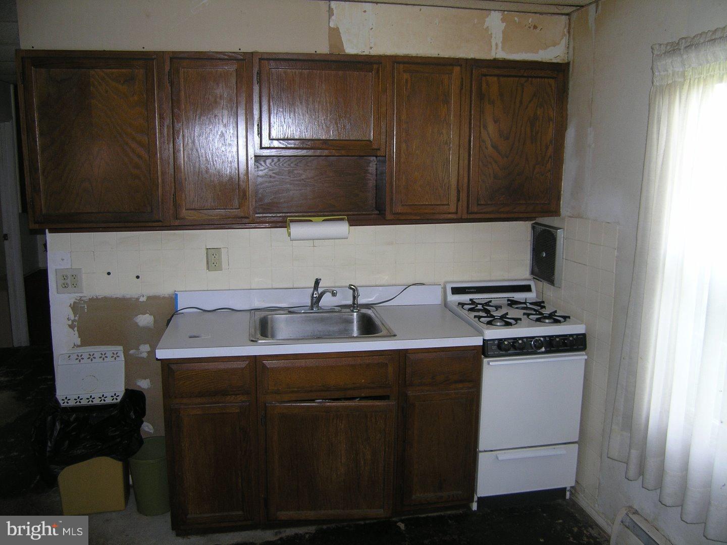 9348 Academy Road Philadelphia, PA 19114 - Photo 5 of 16 Gallery Image 5