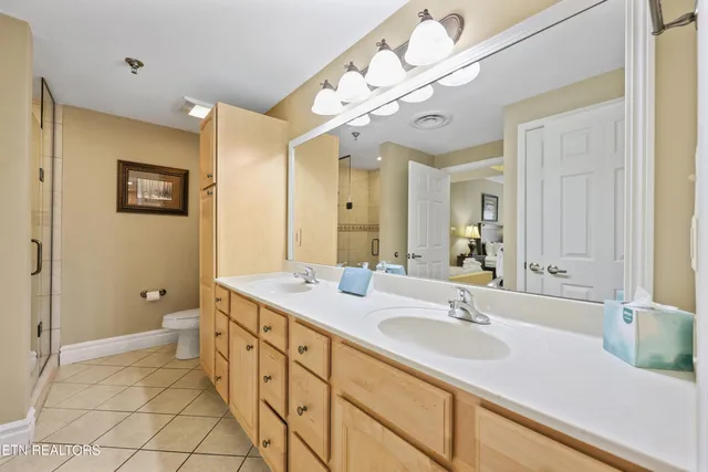 $519,900 | 215 Woliss Lane, Unit 406, Gatlinburg, TN 37738