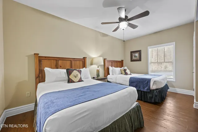 $519,900 | 215 Woliss Lane, Unit 406, Gatlinburg, TN 37738