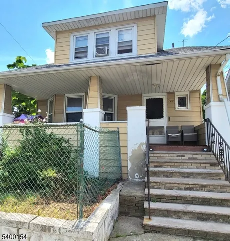 $375,000 | 302 19th Avenue, Paterson, NJ 07504