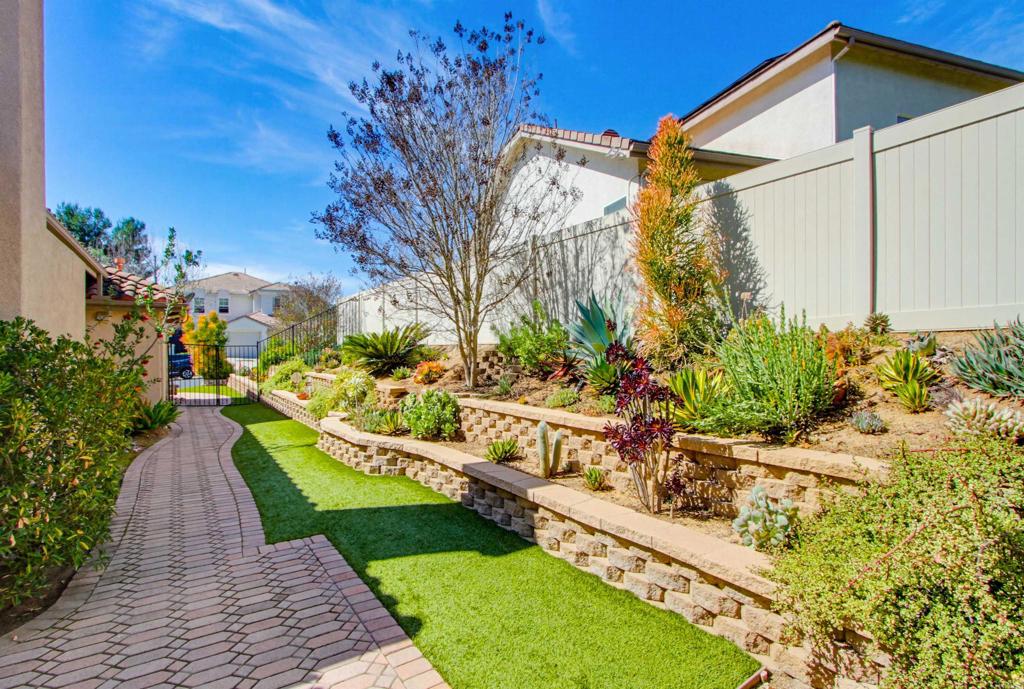 2194 Stone Castle Fallbrook, CA 92028 - Photo 53 of 60 a view of a house with a yard