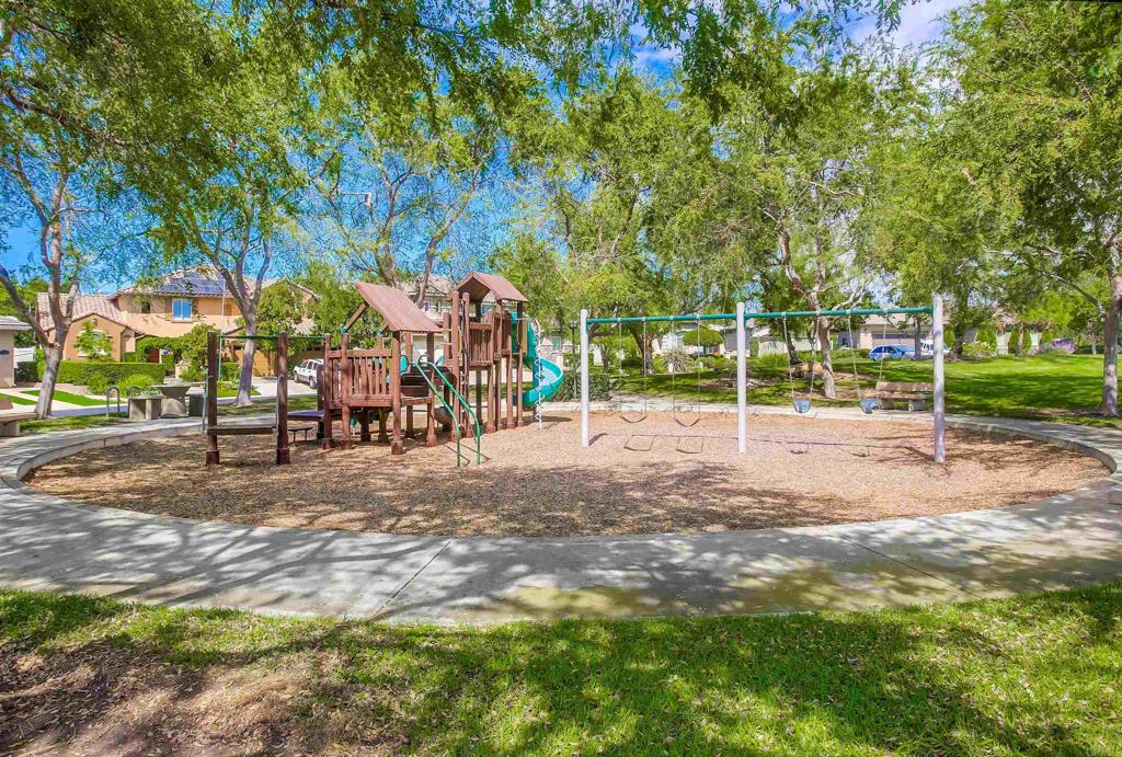 2194 Stone Castle Fallbrook, CA 92028 - Photo 58 of 60