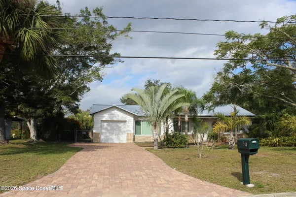 $1,900 | 394 Royal Palm Drive, Melbourne, FL 32935