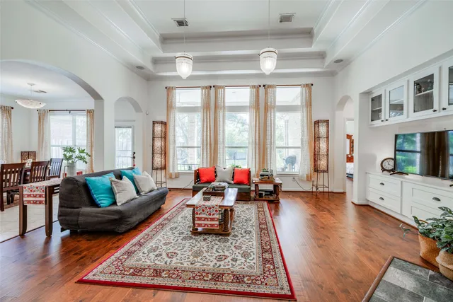 $600,000 | 5722 Ballina Canyon Lane, Houston, TX 77041