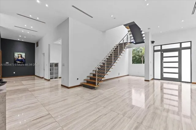 $4,500,000 | 19914 Northeast 19th Court, Miami, FL 33179