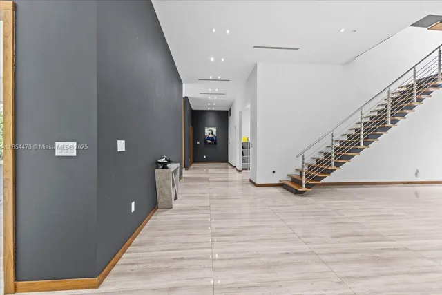 $4,500,000 | 19914 Northeast 19th Court, Miami, FL 33179