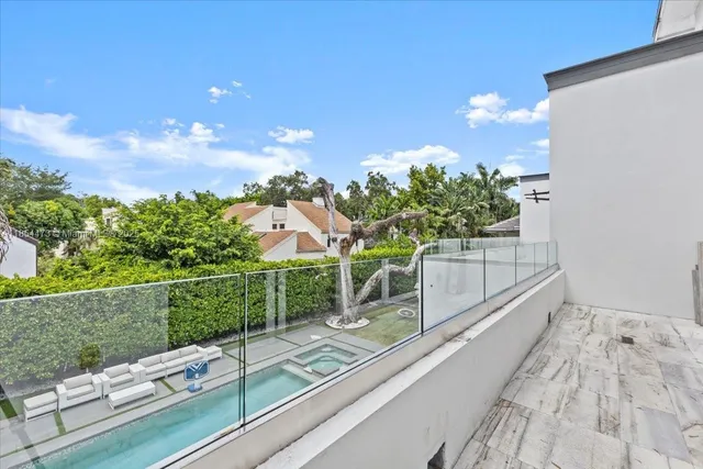 $4,500,000 | 19914 Northeast 19th Court, Miami, FL 33179