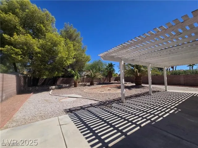 $2,395 | 272 Cordero Drive, Henderson, NV 89074