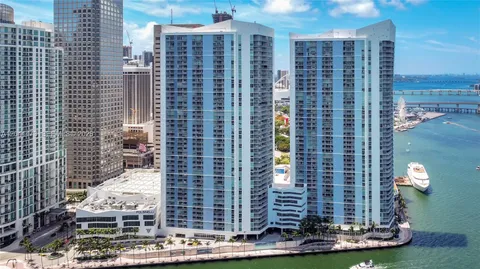 $695,000 | 325 South Biscayne Boulevard, Unit 3921, Miami, FL 33131