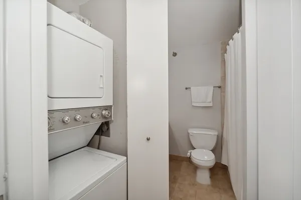$2,350 | 474 North Lake Shore Drive, Unit 2106, Chicago, IL 60611
