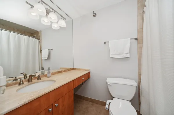 $2,350 | 474 North Lake Shore Drive, Unit 2106, Chicago, IL 60611